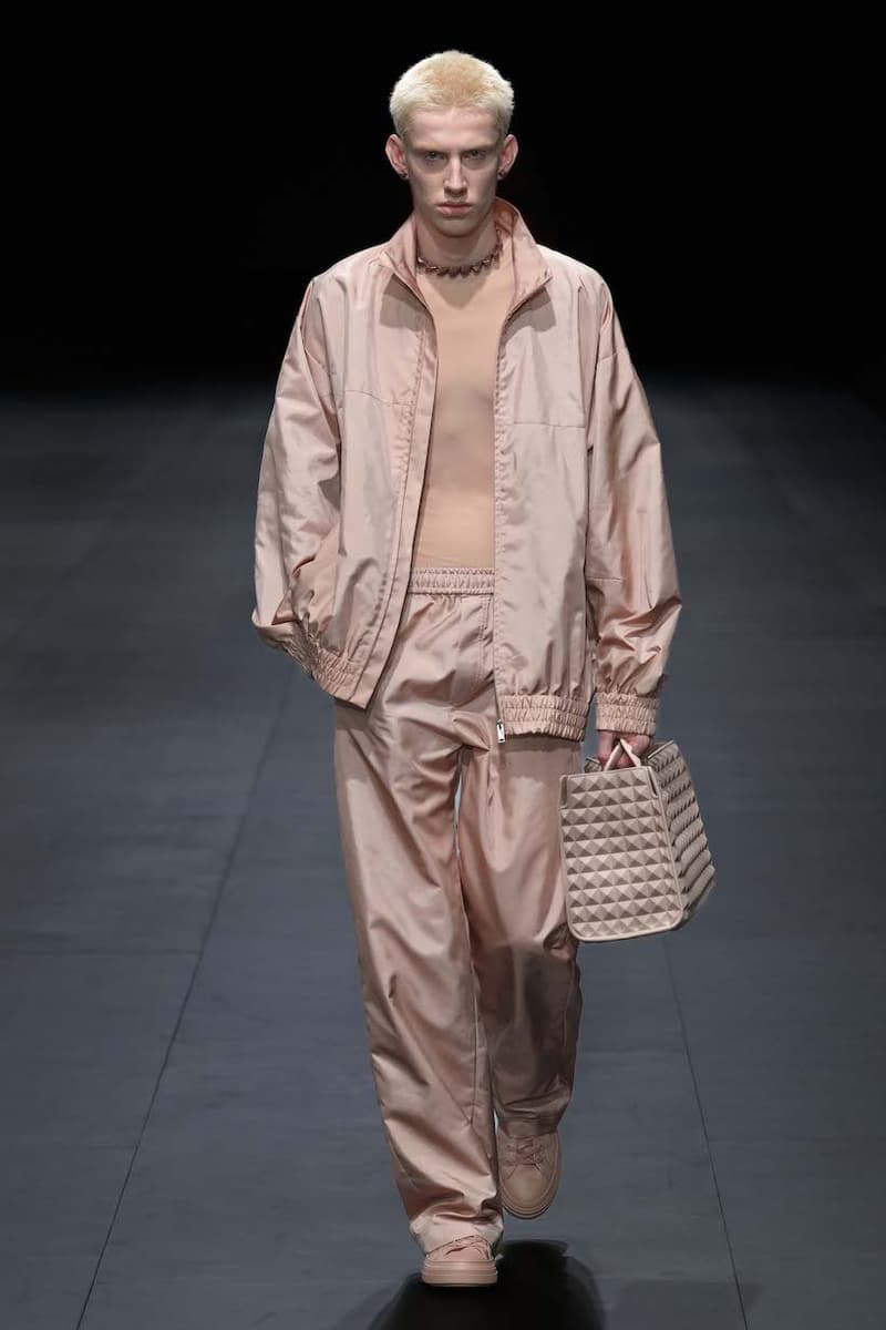 valentino paris pfw fashion week 23 ss detail concept