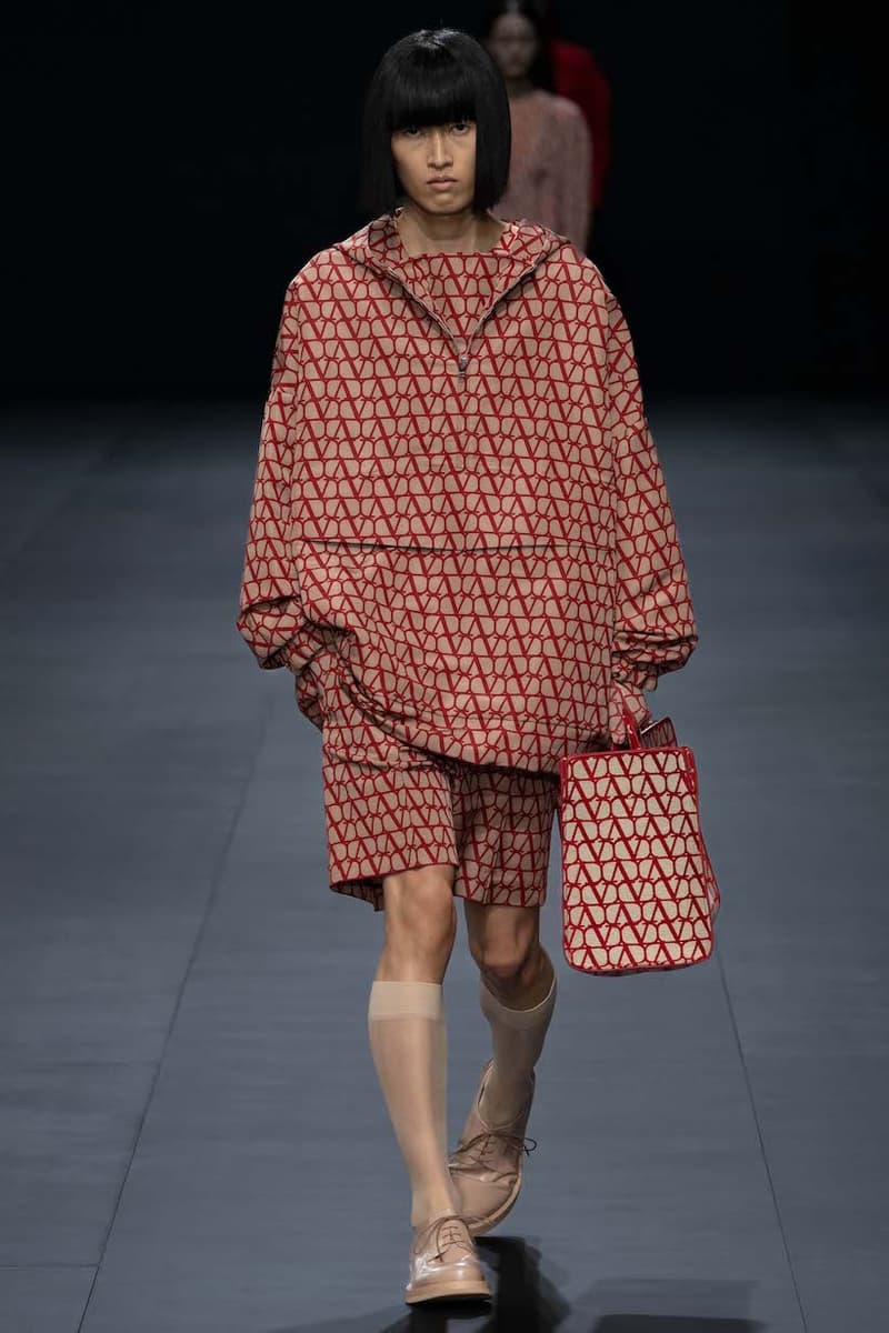 valentino paris pfw fashion week 23 ss detail concept