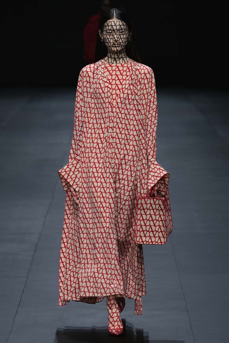 valentino paris pfw fashion week 23 ss detail concept