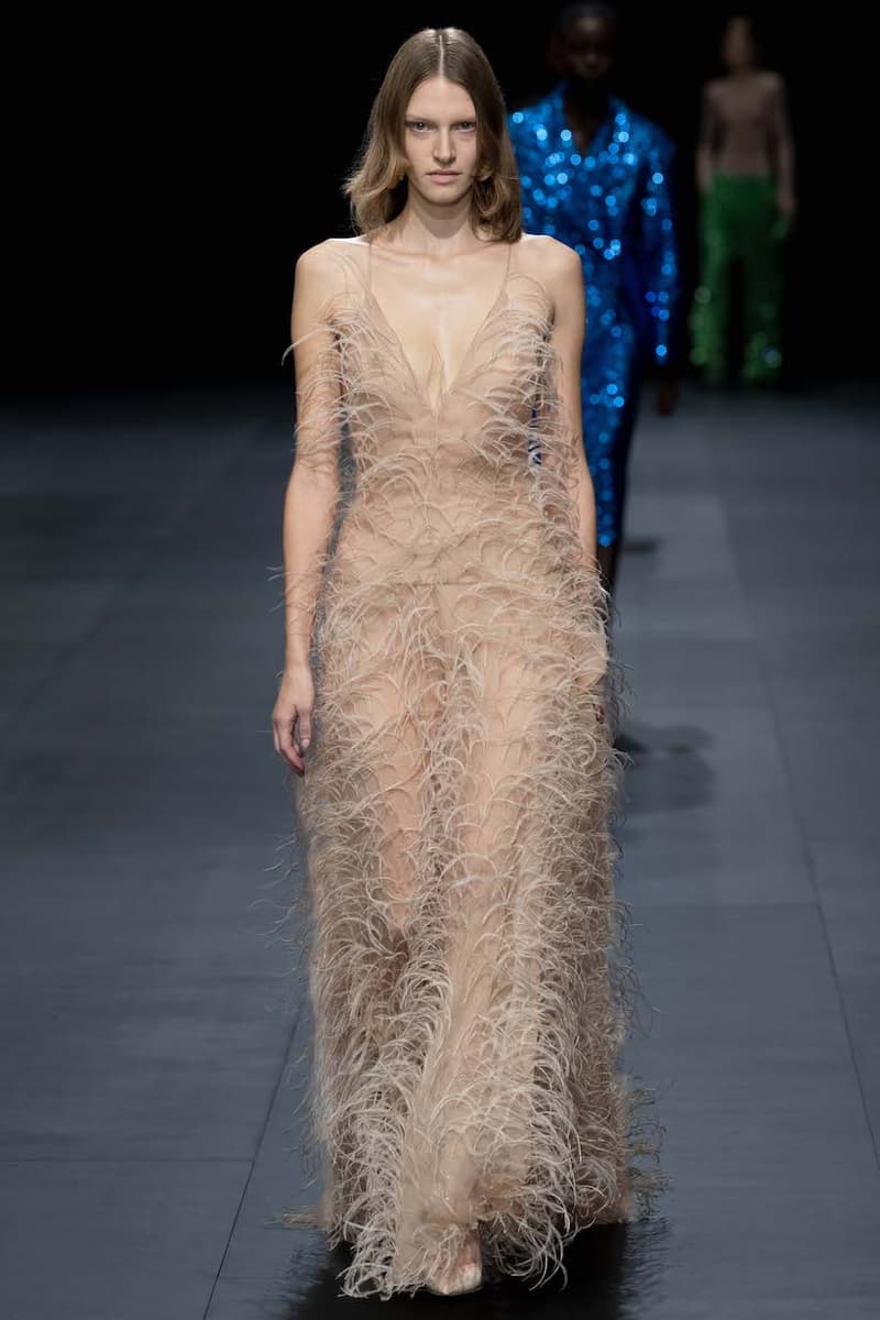 valentino paris pfw fashion week 23 ss detail concept