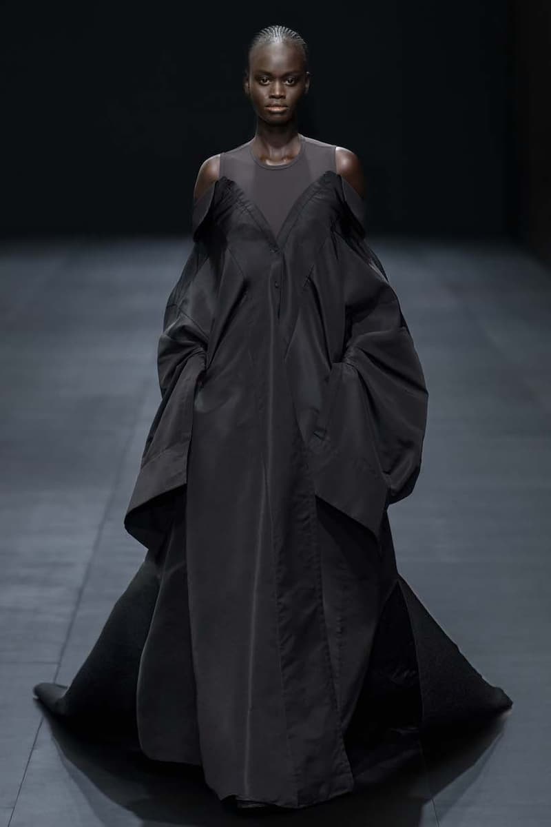 valentino paris pfw fashion week 23 ss detail concept