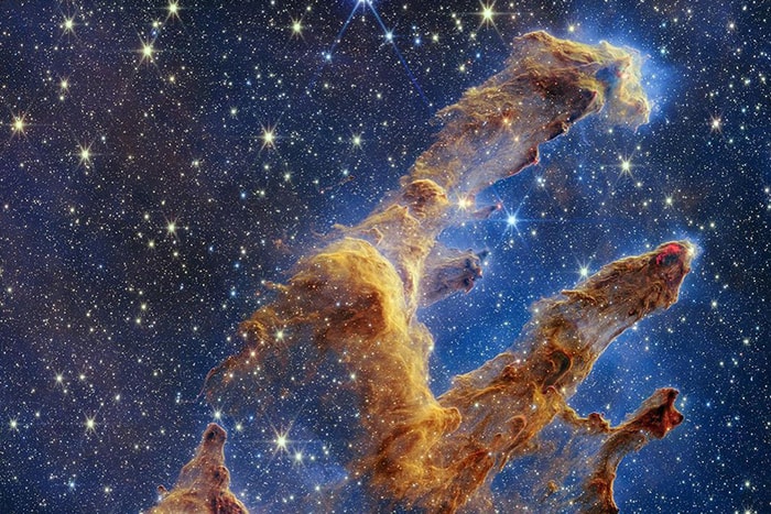 如夢似幻的宇宙光景：NASA 再次公開太空望遠鏡所拍攝「創生之柱」影像！