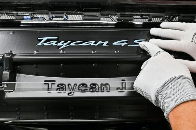 BLACKPINK Jennie PORSCHE Taycan 4S Cross Turismo for Jennie Ruby Jane