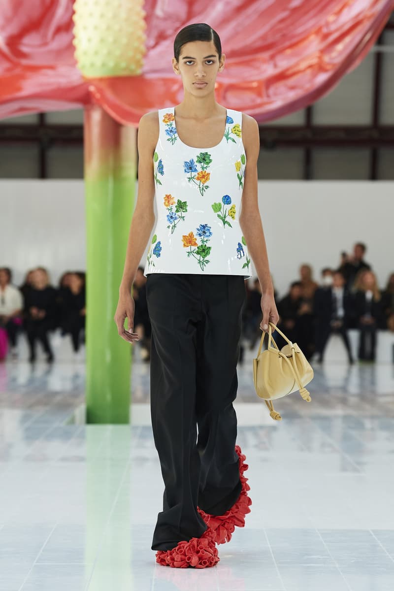 loewe 2023ss runway show pfw