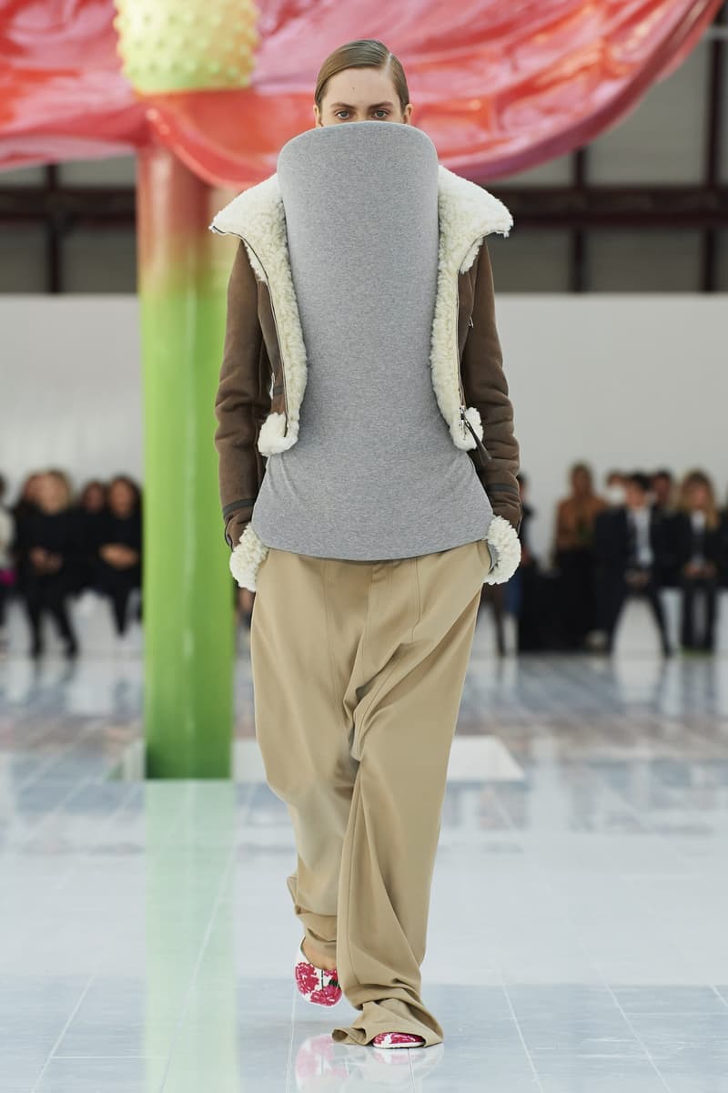 loewe 2023ss runway show pfw