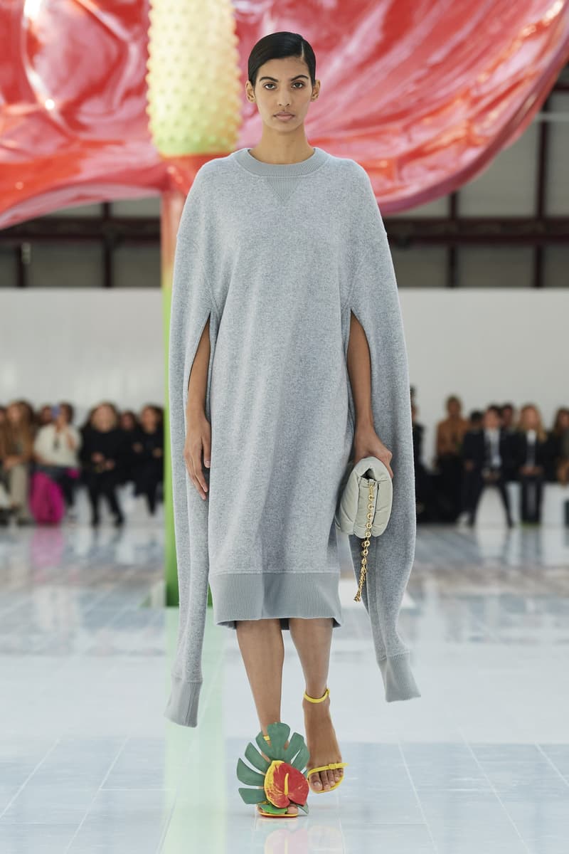 loewe 2023ss runway show pfw