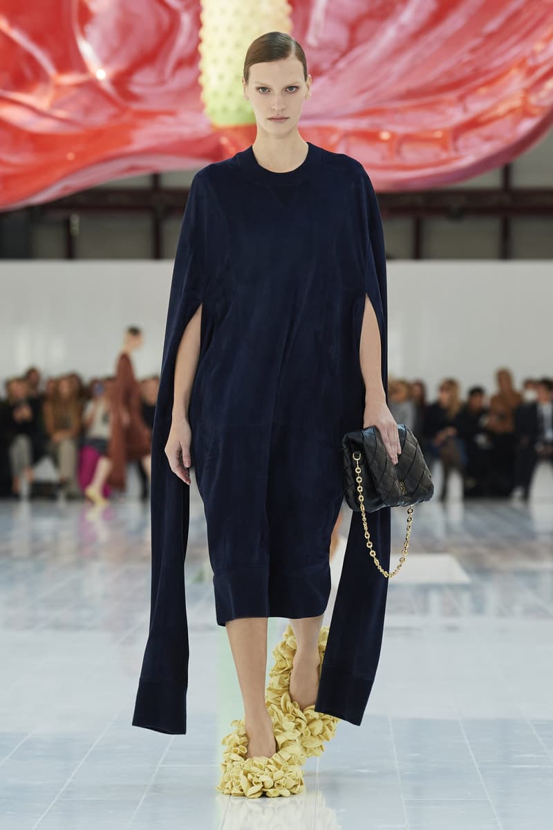 loewe 2023ss runway show pfw