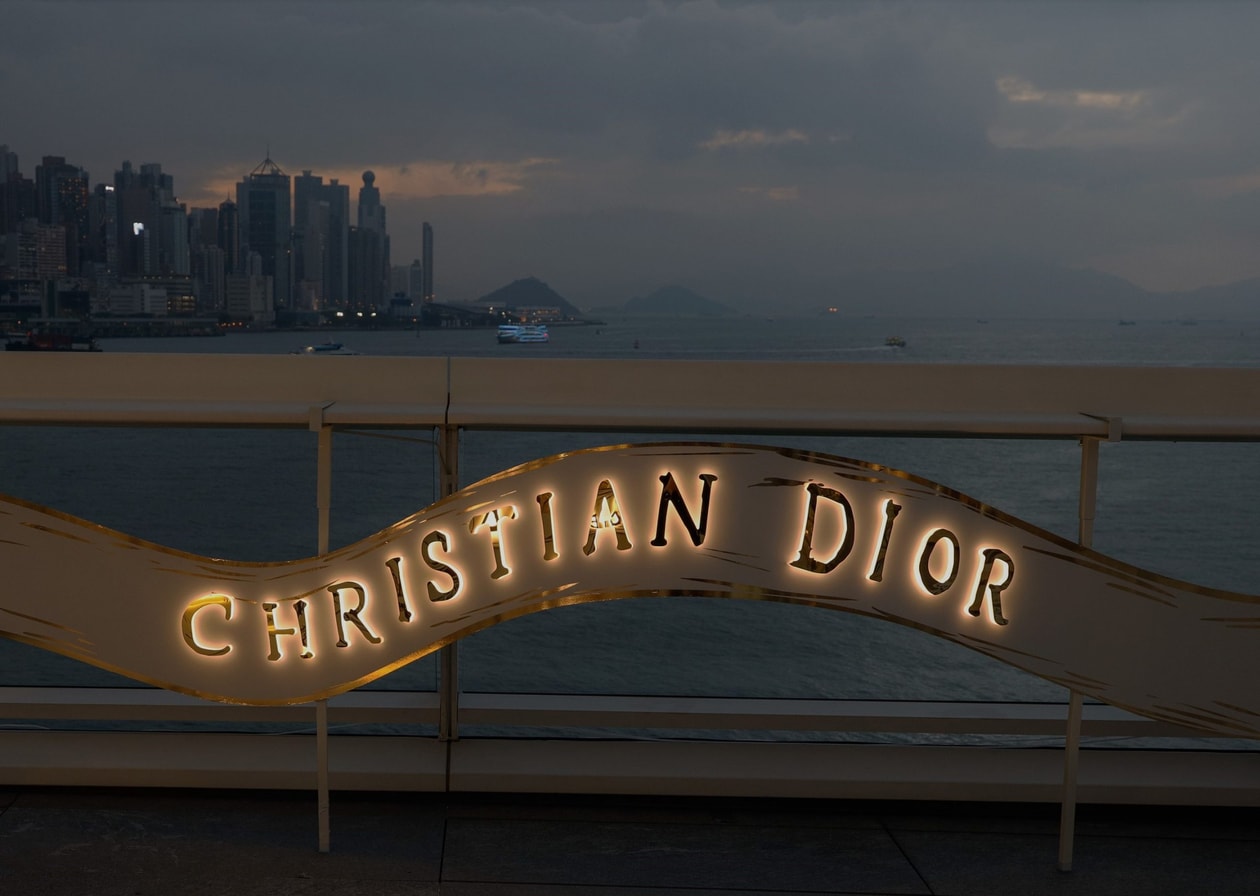 Dior presents a unique décor in the heart of Hong Kong