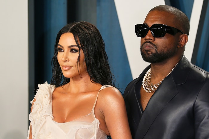 關係曾破裂至需靠助理溝通，Kim Kardashian 罕有被拍到跟 Kanye West 談笑風生！