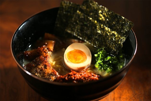 japan-local-ramen-restaurant