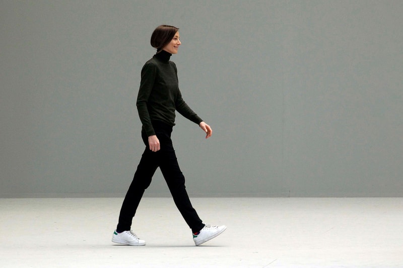 Phoebe Philo 個人品牌遲了一年，現在的傳聞是... ？