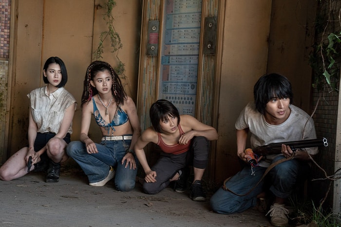 Netflix 劇集《今際之國的闖關者》第二季最新劇照曝光,驚見半裸的山下智久!