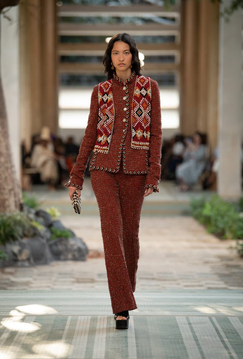 CHANEL 2023 Métiers d’art 工坊大秀，創意總監 Virginie Viard 重啟 70 復古年代！