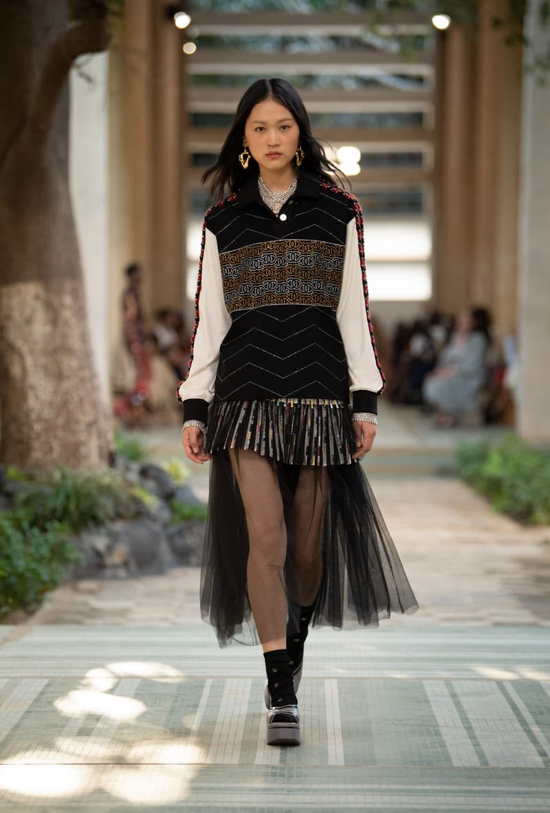 CHANEL 2023 Métiers d’art 工坊大秀，創意總監 Virginie Viard 重啟 70 復古年代！