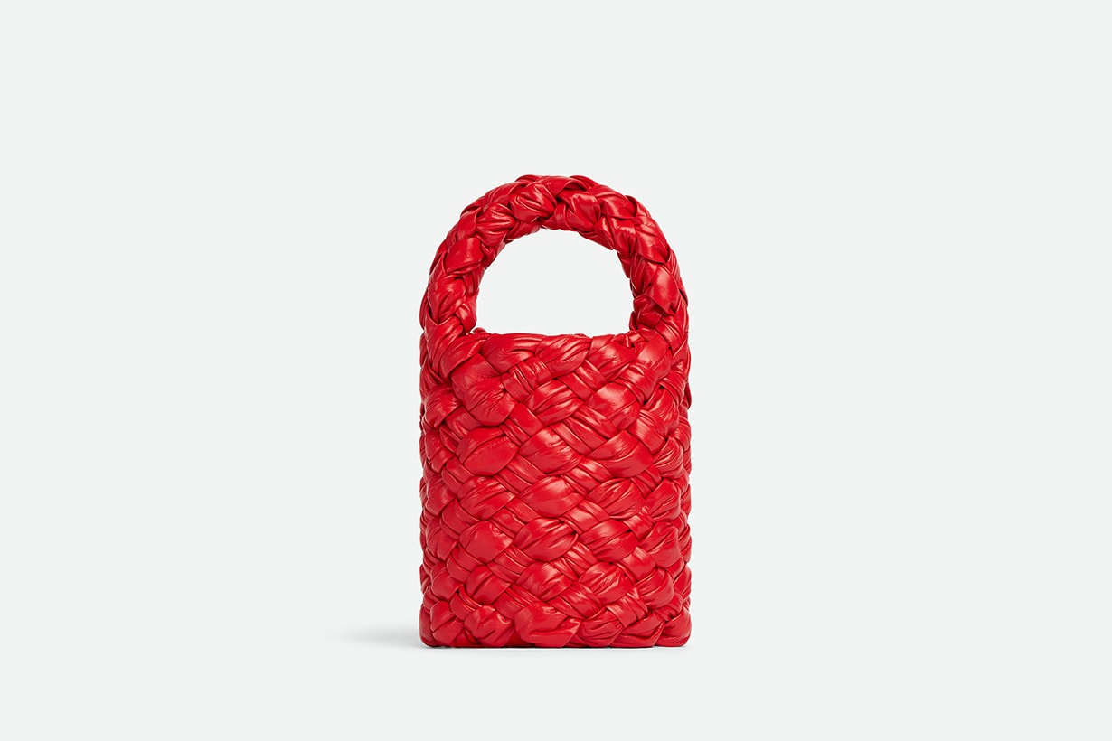 Bottega Veneta 的新春之美:8 款限定手袋,揹上過個極簡低調的新年!