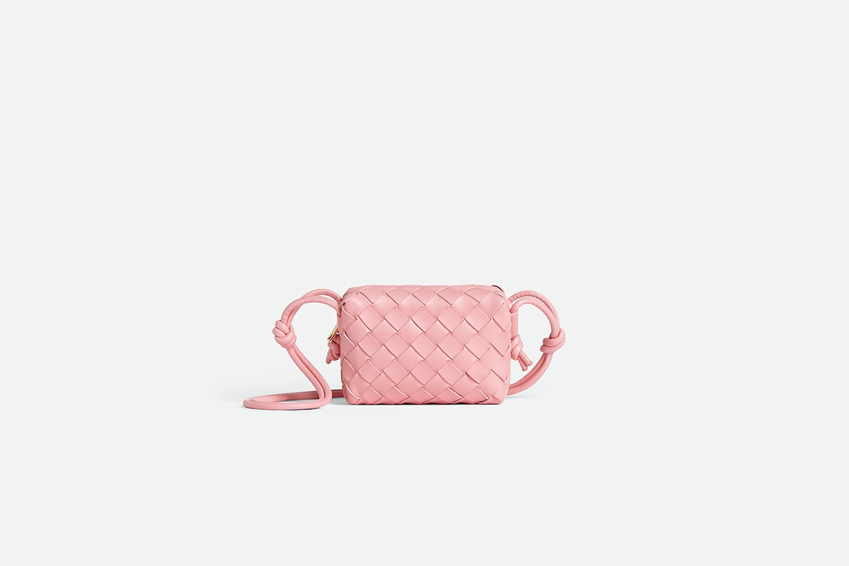 Bottega Veneta 的新春之美:8 款限定手袋,揹上過個極簡低調的新年!