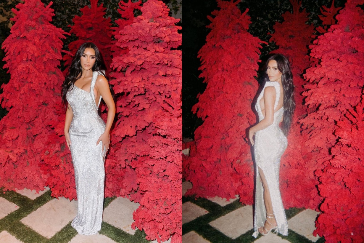 Kardashian Family 聖誕節 聖誕造型 Christmas Kris Jenner Valentino Kendall Jenner Khloé Kardashian Nicolas Jebran Haute Couture Haute Couture Kim Kardashian Versace Kourtney Kardashian Philosophy Kylie Jenner Stormi Webster Mugler