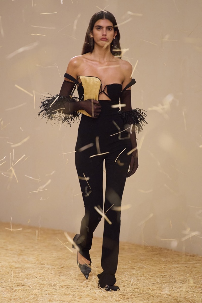 Jacquemus 重返巴黎：不只法式大草帽，「Le Raphia」大秀全新手袋登場！