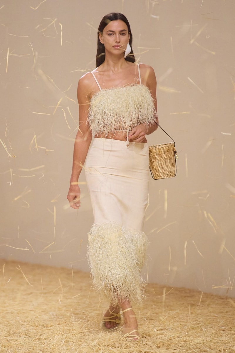 Jacquemus 重返巴黎：不只法式大草帽，「Le Raphia」大秀全新手袋登場！
