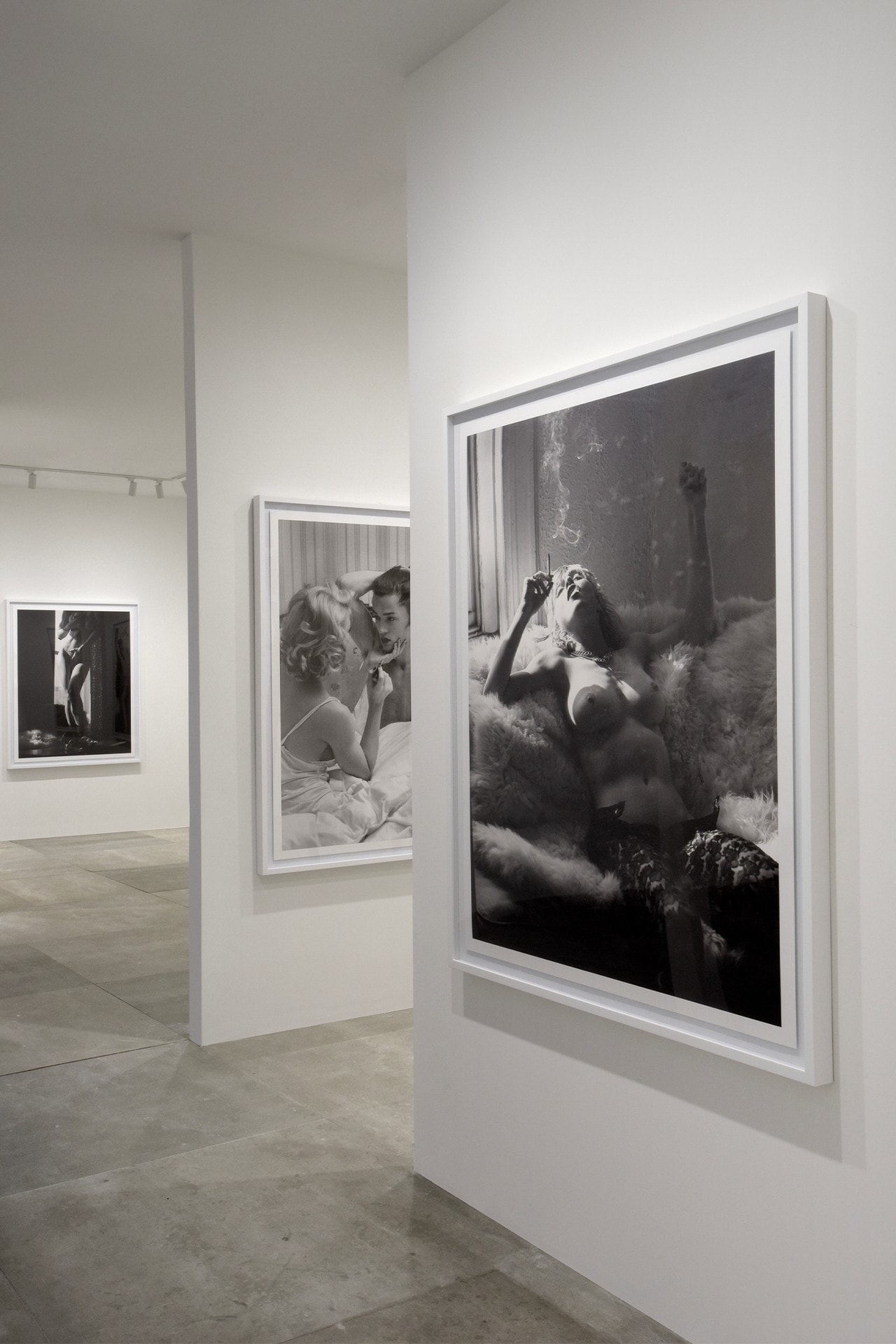 Saint Laurent Miami Art Basel：一窺 30 年前，Madonna 備受爭議的攝影集！