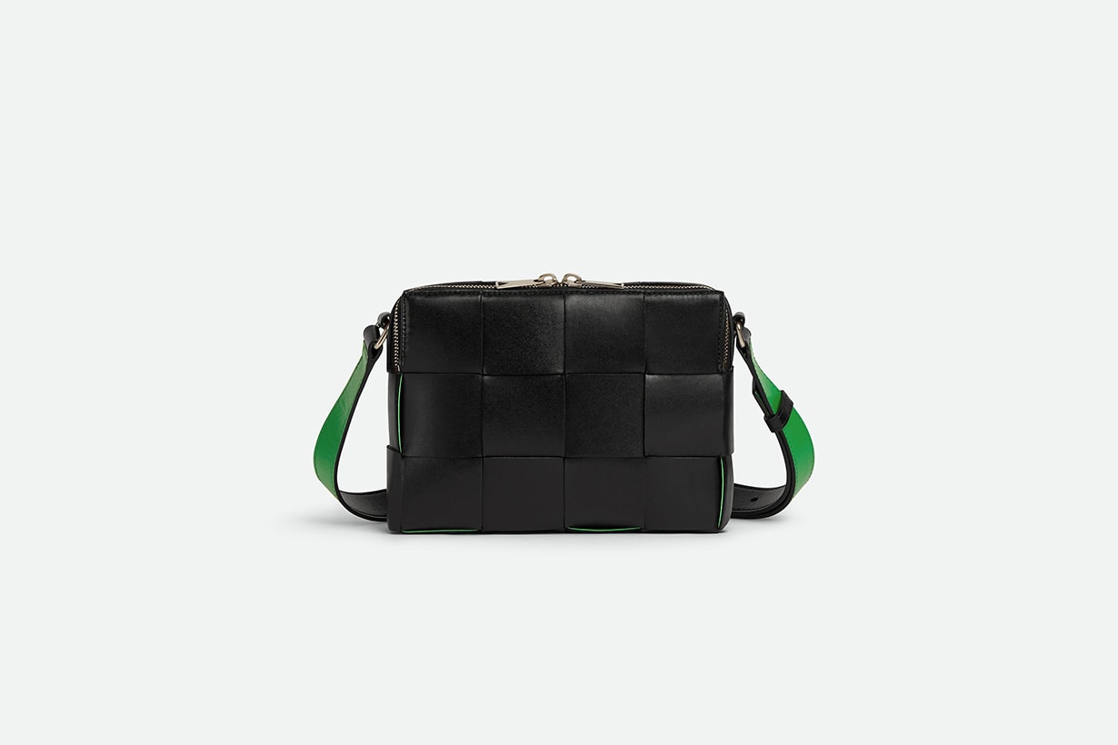 Bottega Veneta 的新春之美:8 款限定手袋,揹上過個極簡低調的新年!