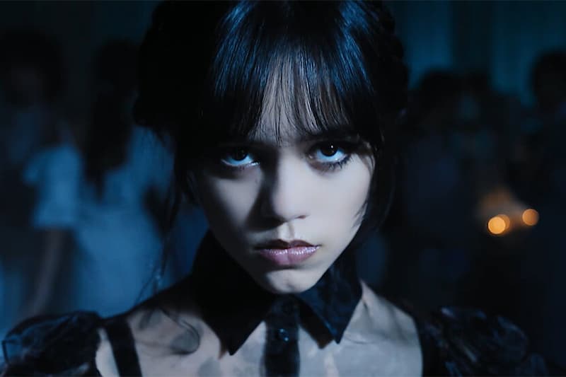 netflix-tv-series-wednesday-hair-makeup