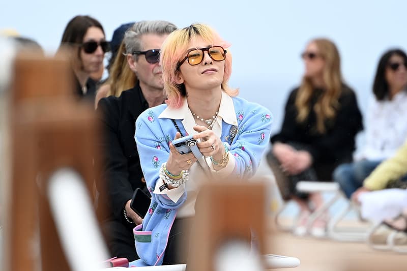 G-Dragon GUERRILLA DESK G_Division new year wish video