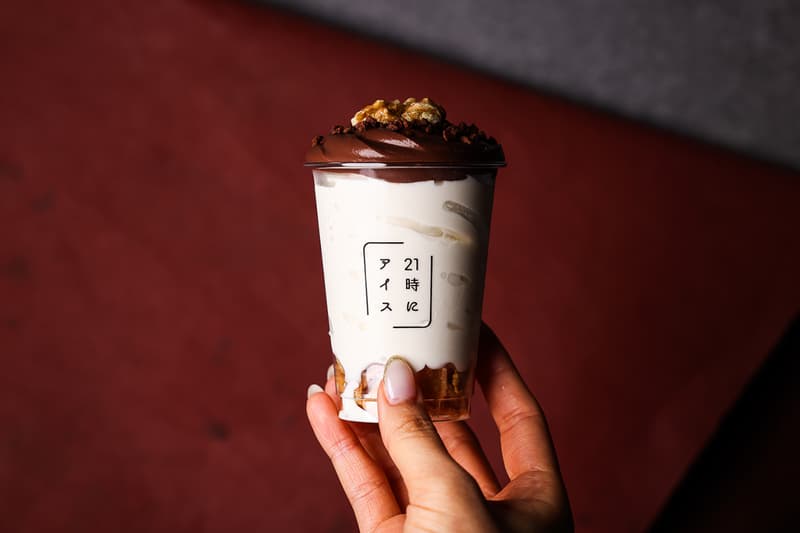 21 ni ice japan night parfait store Osaka travel japan