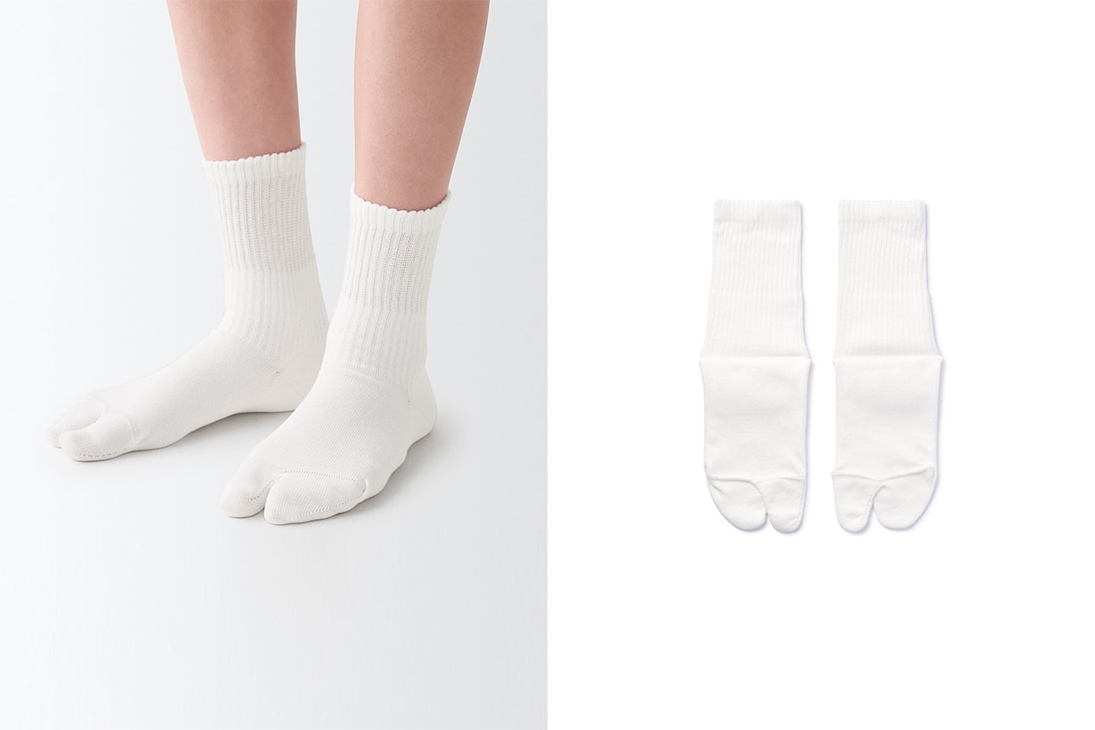 MUJI Two toe socks White Black