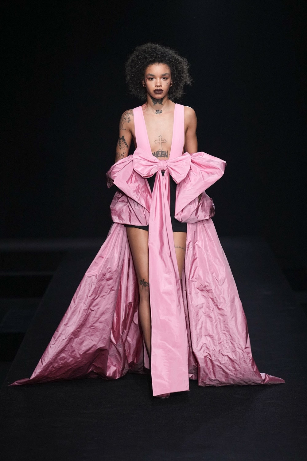 Valentino 2023ss the haute couture