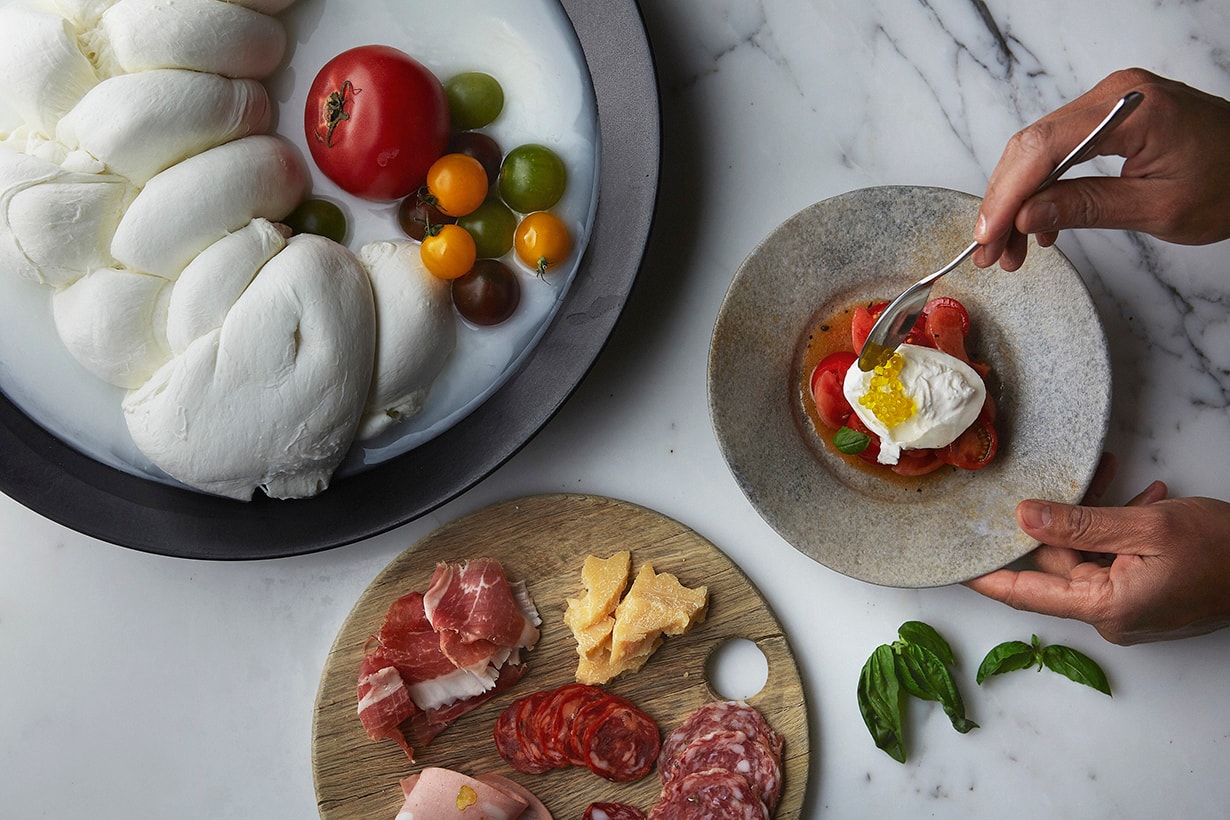 landmark-mandarin-oriental-the-pizza-bar