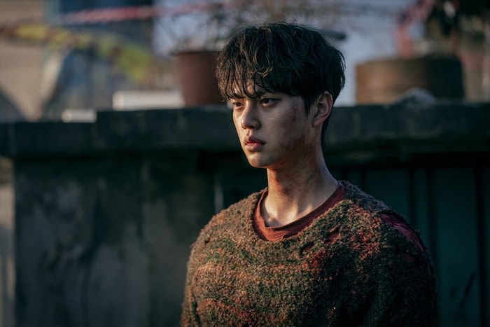 Netflix 劇集《Sweet Home》第二季劇照率先曝光,宋江大露腹肌!