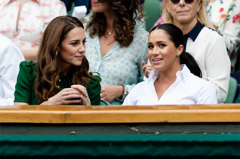 meghan markle old blog resurfaced commenting Kate middleton british roya family