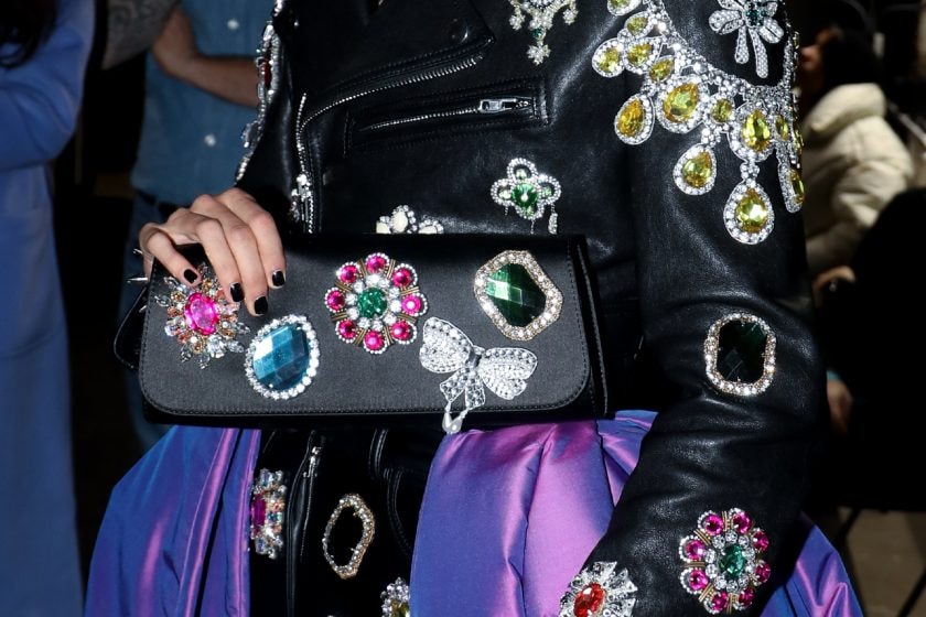 moschino milan fashion week 2023 fw details looks