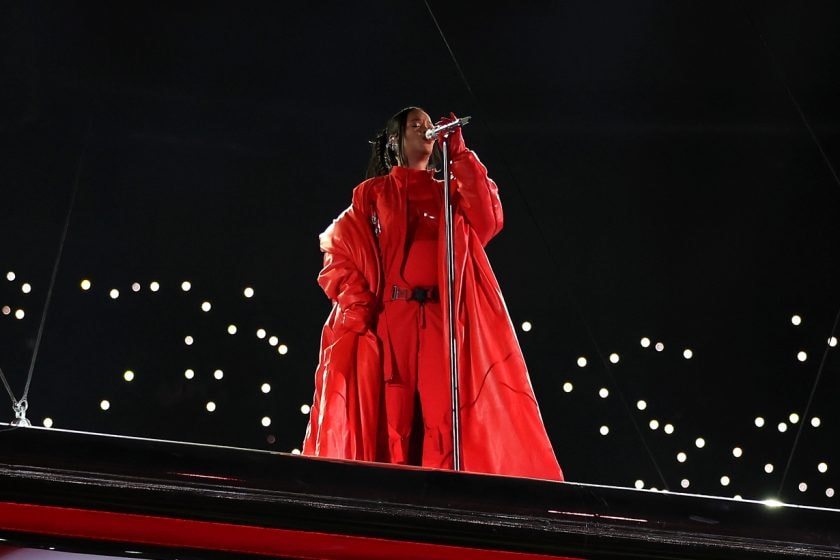 rihanna super bowl half time show backstage celebrate videos