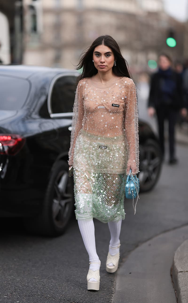 Streetsnaps Paris Fashion Week Street Style 2023 fw Spring Outfit