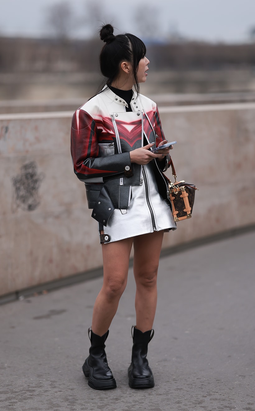 Streetsnaps Paris Fashion Week Street Style 2023 fw Spring Outfit