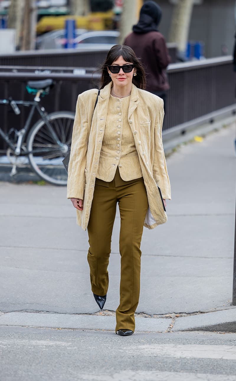 Streetsnaps Paris Fashion Week Street Style 2023 fw Spring Outfit