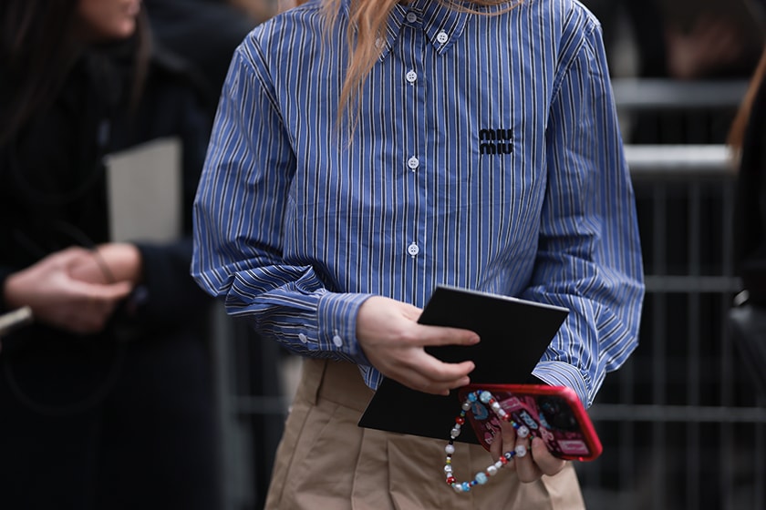 Streetsnaps Paris Fashion Week Street Style 2023 fw Spring Outfit