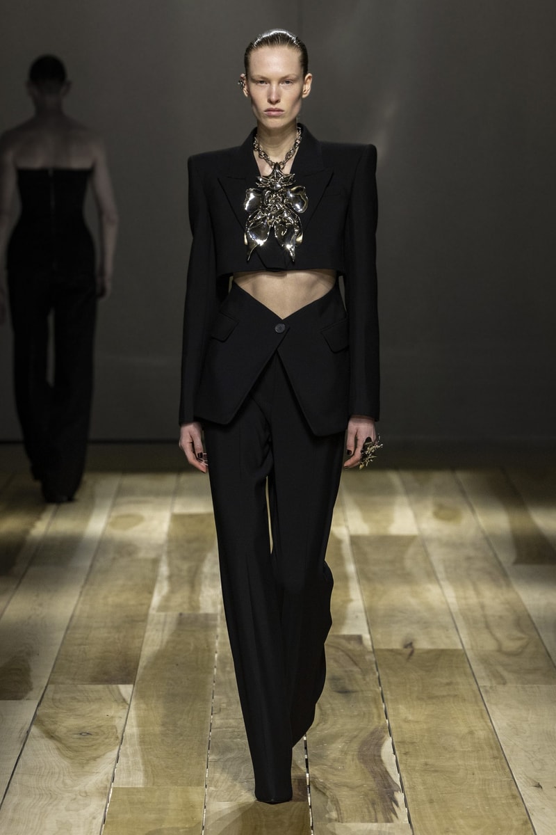 PFW Paris Fashion Week 巴黎時裝週 FW23 2023 秋冬系列 時裝展 時裝週 Alexander McQueen Sarah Burton 