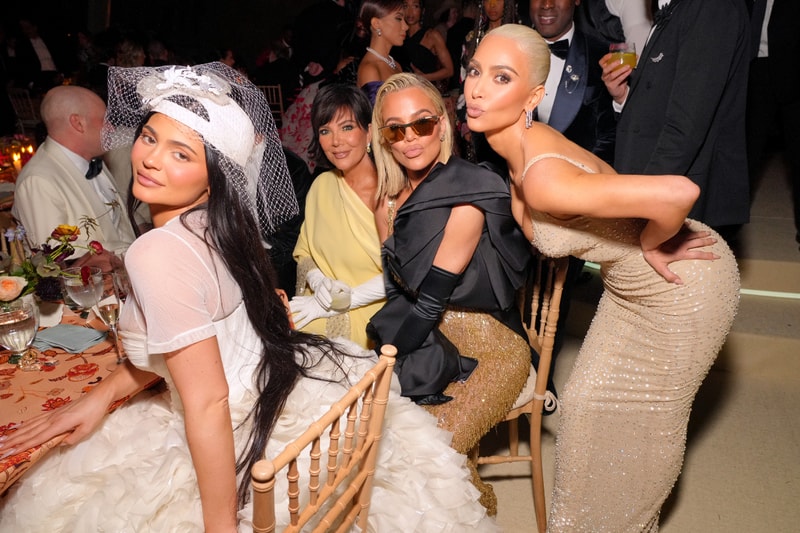 Met Gala Kim Kardashian Kris Kardashian Kylie Jenner Kendall Jenner Khloe Kardashian Kourtney Kardashian 時尚家族