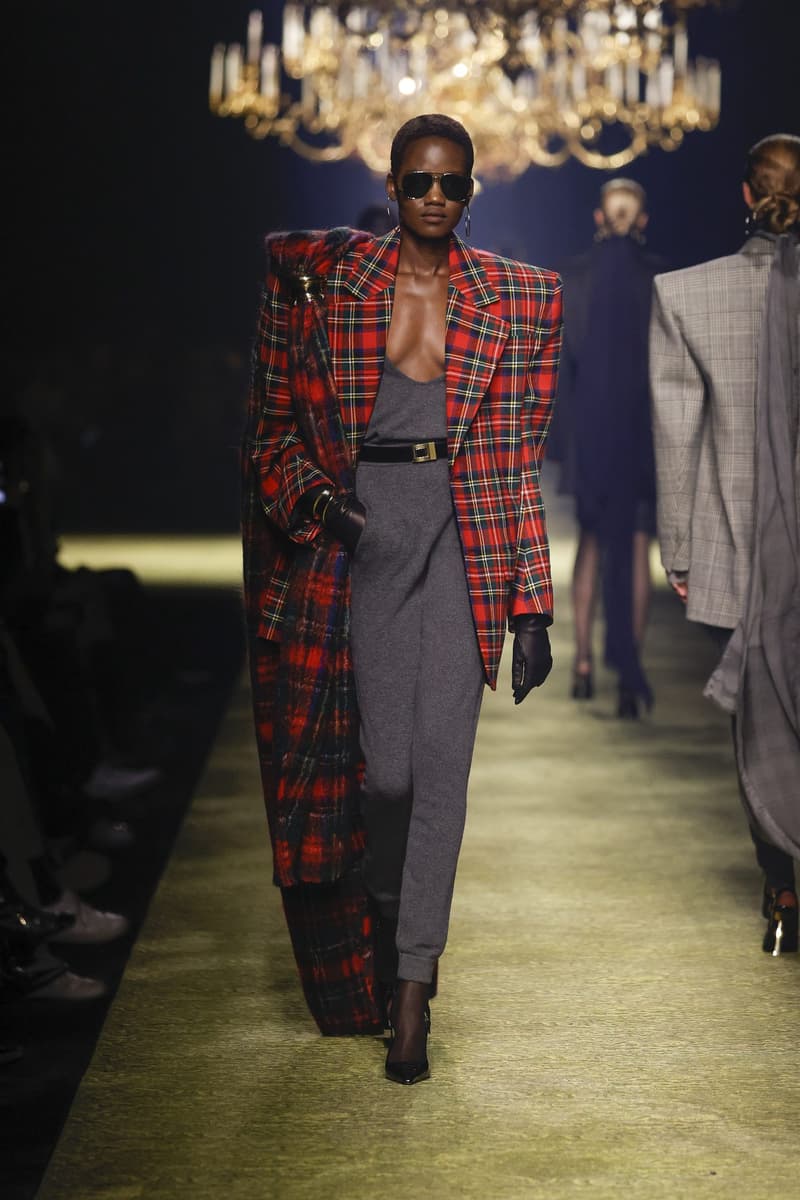 Saint Laurent 2023fw fashion show PFW