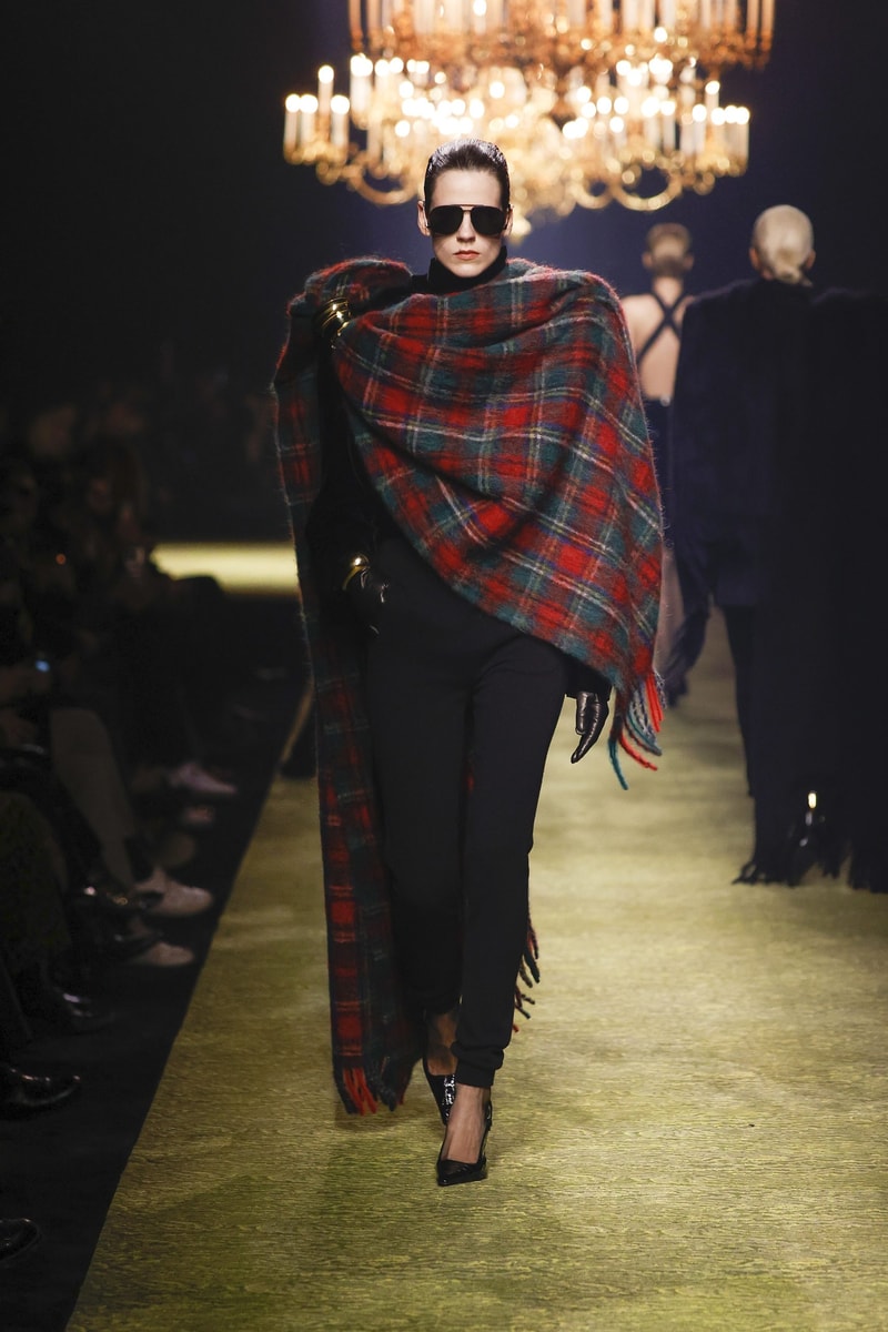 Saint Laurent  2023fw fashion show PFW