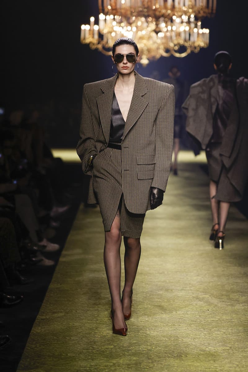 Saint Laurent 2023fw fashion show PFW