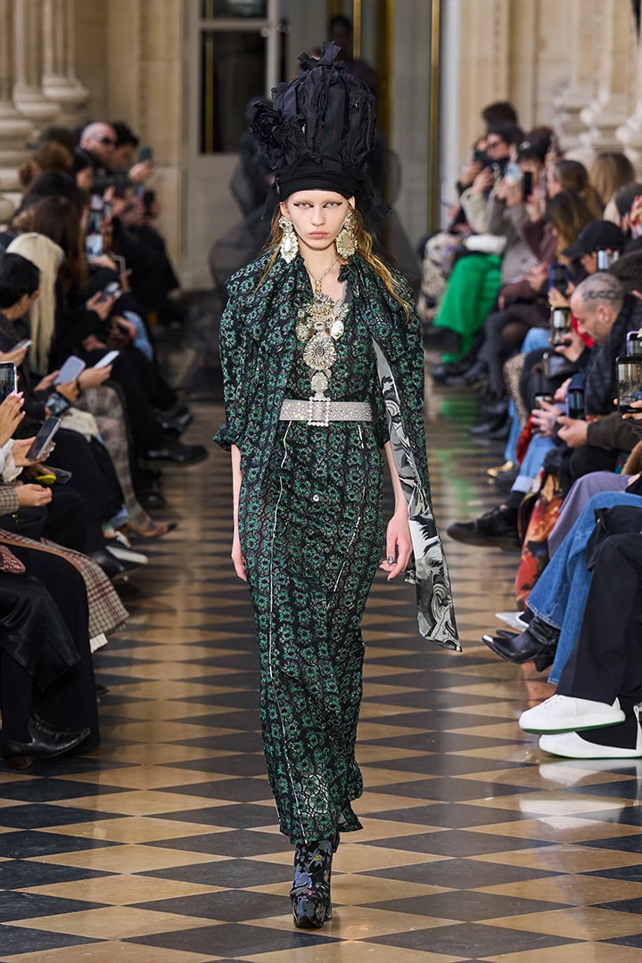 vivienne-westwood-fw23-fashion-show