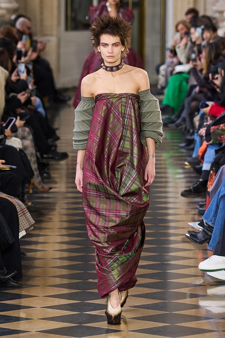vivienne-westwood-fw23-fashion-show