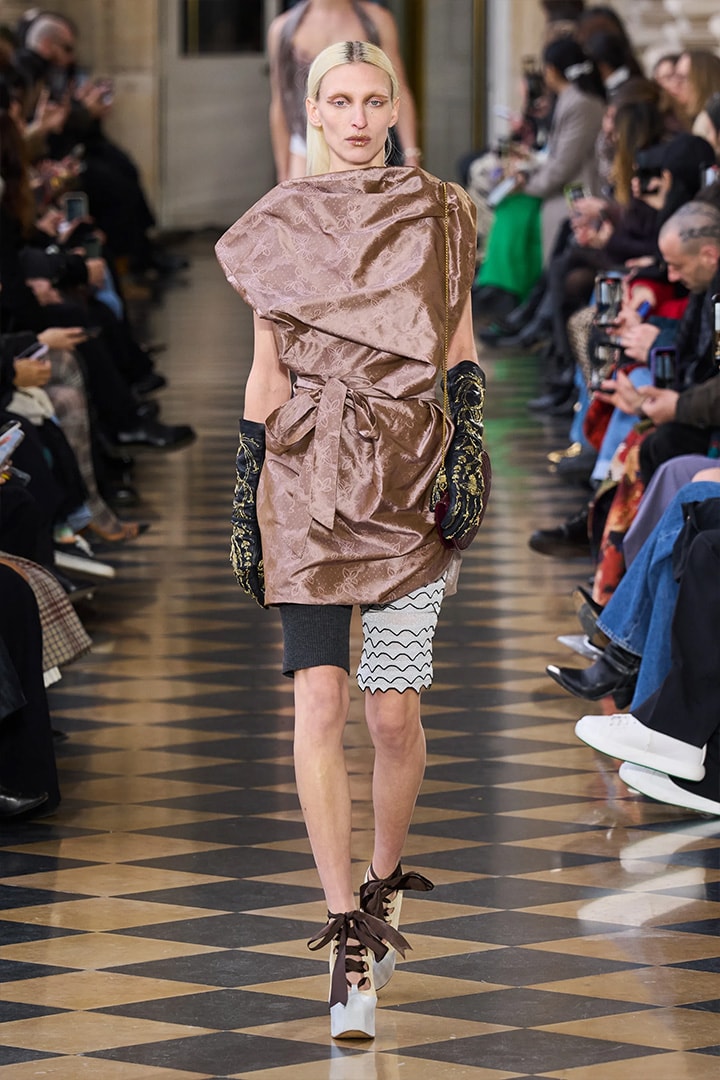 vivienne-westwood-fw23-fashion-show
