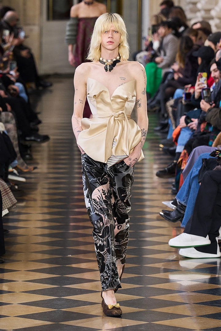 vivienne-westwood-fw23-fashion-show