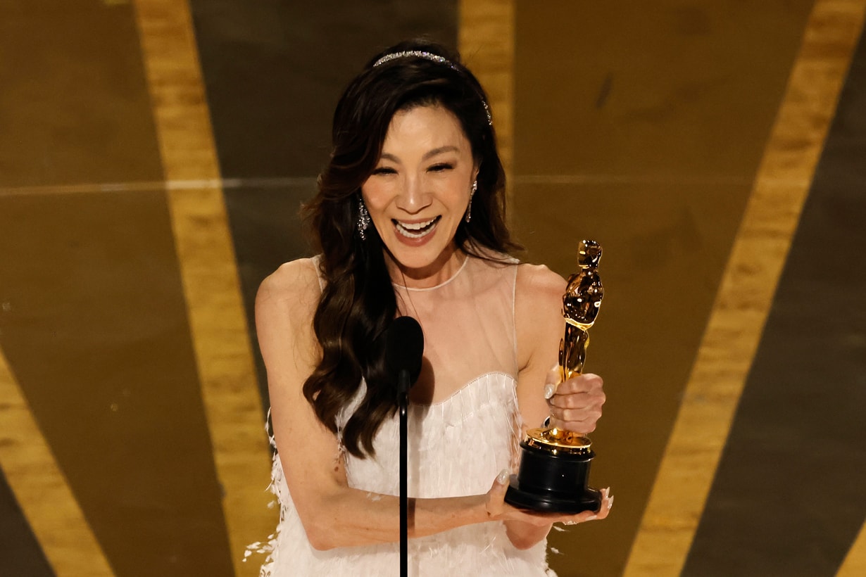 楊紫瓊拿下 2023 奧斯卡最佳女主角，第一位華人影后出爐： 「只要你敢夢，你越有可能實現」！