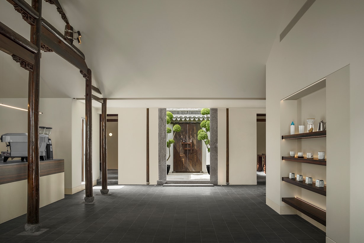 Blue Bottle Coffee new store shanghai pan long tian di
